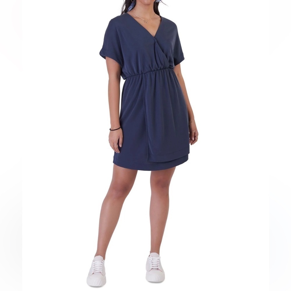 NWT Black Tape Navy Short Sleeve Surplice Neckline Above the Knee wrap dress sm